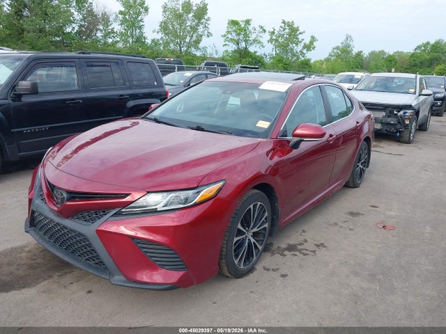 Продажа на аукционе авто 2018 Toyota Camry Se, vin: 4T1B11HK3JU605220, номер лота: 45029397