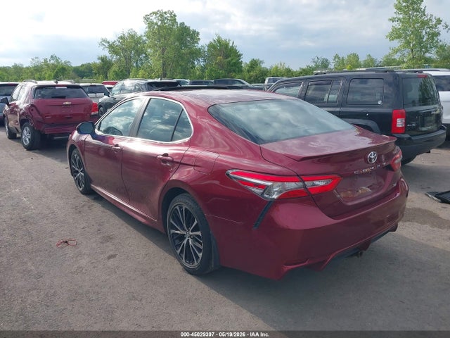 Продажа на аукционе авто 2018 Toyota Camry Se, vin: 4T1B11HK3JU605220, номер лота: 45029397
