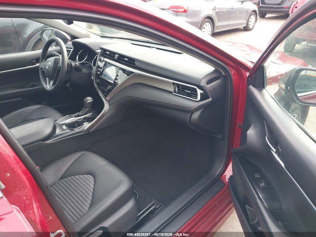 Продажа на аукционе авто 2018 Toyota Camry Se, vin: 4T1B11HK3JU605220, номер лота: 45029397
