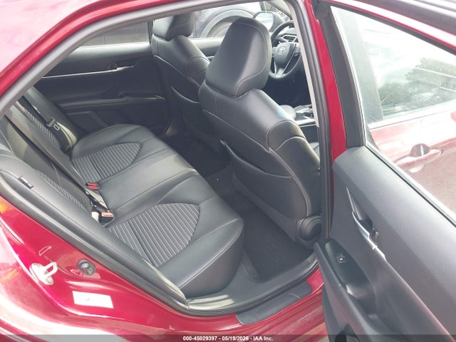 Продажа на аукционе авто 2018 Toyota Camry Se, vin: 4T1B11HK3JU605220, номер лота: 45029397