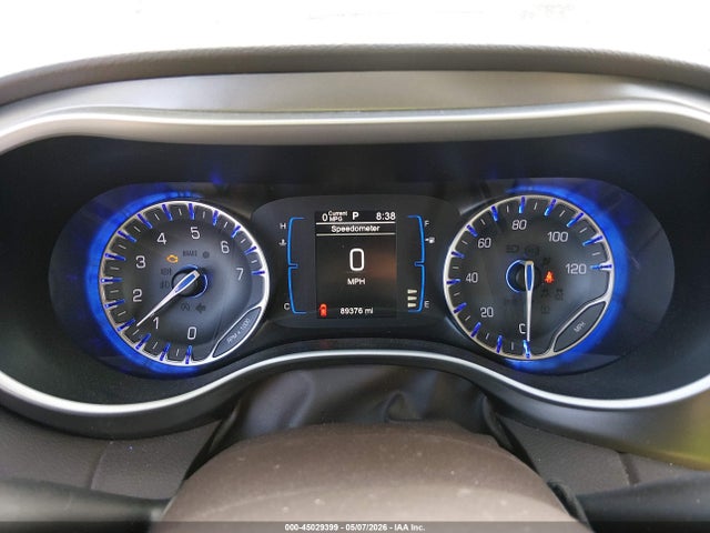 2017 Chrysler Pacifica Touring-l მანქანა იყიდება აუქციონზე, vin: 2C4RC1BG4HR571863, აუქციონის ნომერი: 45029399
