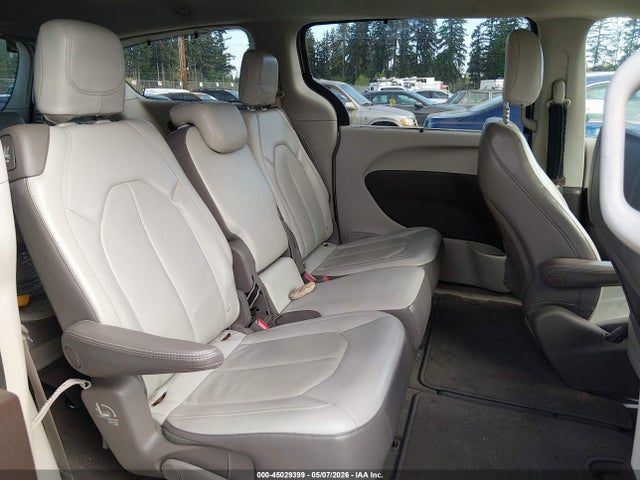 2017 Chrysler Pacifica Touring-l მანქანა იყიდება აუქციონზე, vin: 2C4RC1BG4HR571863, აუქციონის ნომერი: 45029399