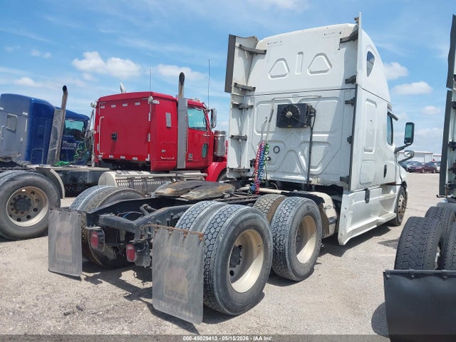 Продажа на аукционе авто 2020 Freightliner New Cascadia 126, vin: 1FUJHHDR7LLLV9586, номер лота: 45029413