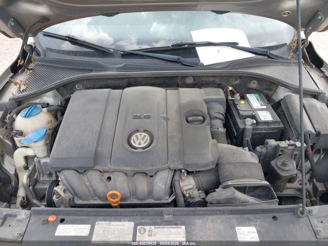 2013 Volkswagen Passat 2.5l Se მანქანა იყიდება აუქციონზე, vin: 1VWBP7A34DC041416, აუქციონის ნომერი: 45029429