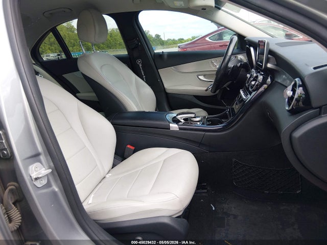 Продаж на аукціоні авто 2015 Mercedes-benz C 300 4matic, vin: 55SWF4KB1FU032771, номер лоту: 45029432
