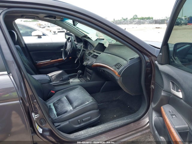 45029512 :رقم المزاد ، 1HGCP3F82BA800188 vin ، 2011 Honda Accord 3.5 Ex-l مزاد بيع