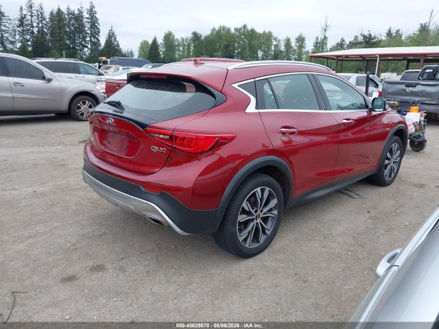 SJKCH5CR8HA020352 Infiniti Qx30 Luxury/premium