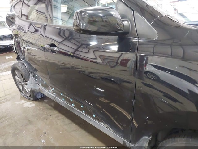 KM8JUCAG5FU108634 Hyundai TUCSON SE