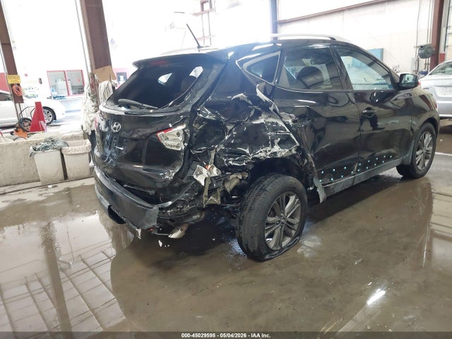 KM8JUCAG5FU108634 Hyundai TUCSON SE