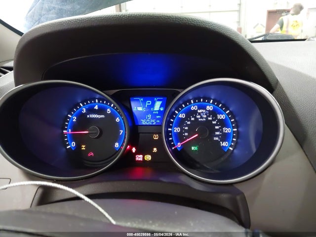 KM8JUCAG5FU108634 Hyundai TUCSON SE