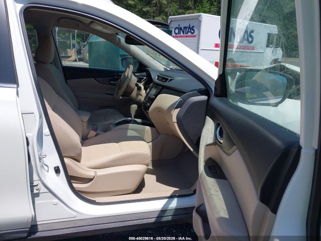 45029616 :رقم المزاد ، 5N1AT2MK4FC838134 vin ، 2015 Nissan Rogue Sv مزاد بيع