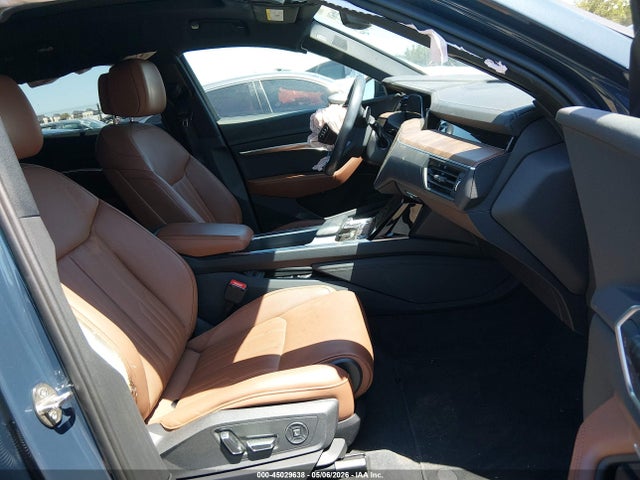 45029638 :رقم المزاد ، WA13ABGE5NB009189 vin ، 2022 Audi E-tron Sportback Prestige S Line Quattro مزاد بيع