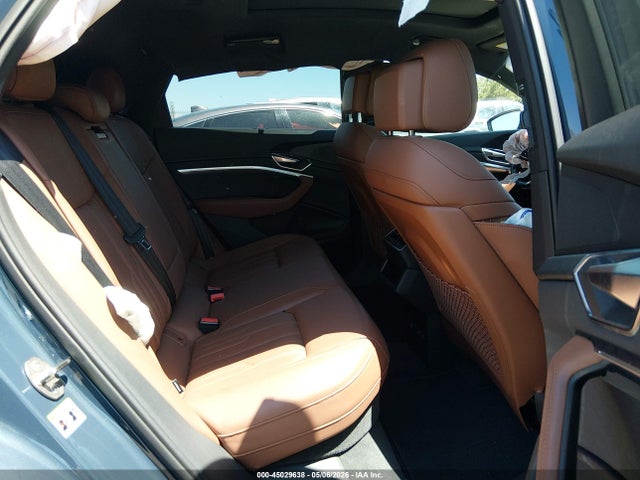 45029638 :رقم المزاد ، WA13ABGE5NB009189 vin ، 2022 Audi E-tron Sportback Prestige S Line Quattro مزاد بيع