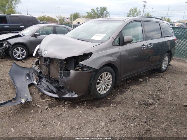 Продажа на аукционе авто 2012 Toyota Sienna Xle V6 8 Passenger, vin: 5TDYK3DC9CS208060, номер лота: 45029644