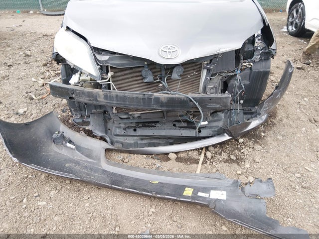 Продажа на аукционе авто 2012 Toyota Sienna Xle V6 8 Passenger, vin: 5TDYK3DC9CS208060, номер лота: 45029644