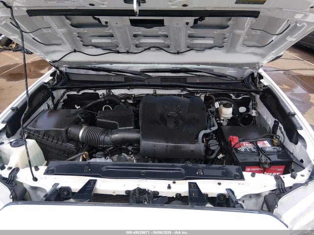 3TMAZ5CN9JM070156 Toyota Tacoma Sr5 V6