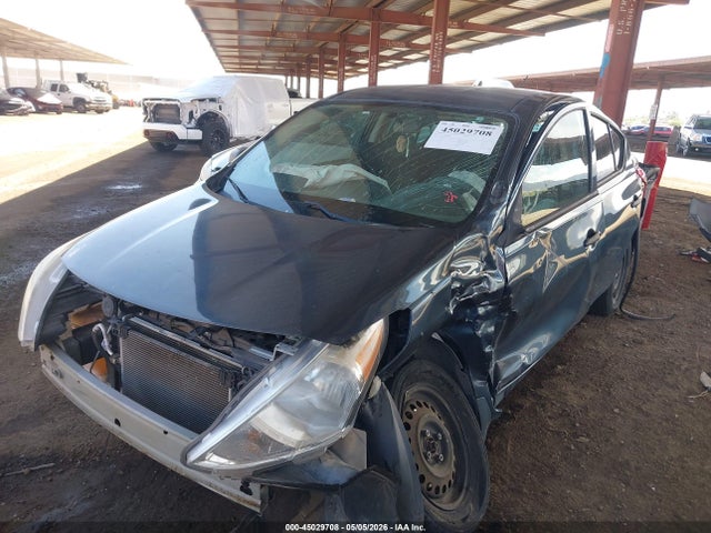2015 Nissan Versa 1.6 S მანქანა იყიდება აუქციონზე, vin: 3N1CN7AP4FL955112, აუქციონის ნომერი: 45029708