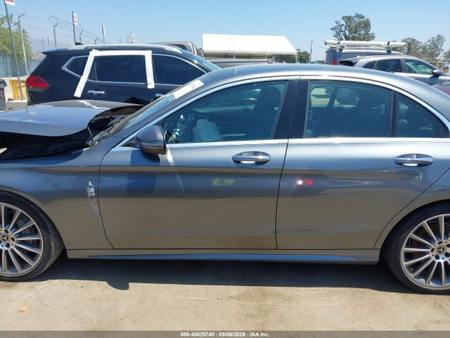 45029740 :رقم المزاد ، 55SWF8DB8KU298254 vin ، 2019 Mercedes-benz C 300 مزاد بيع