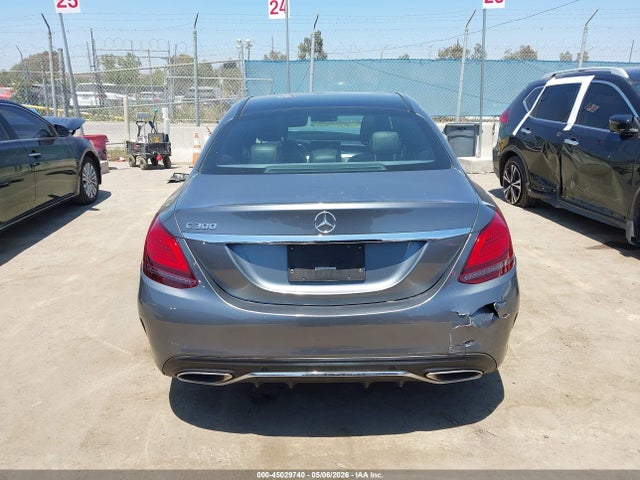 45029740 :رقم المزاد ، 55SWF8DB8KU298254 vin ، 2019 Mercedes-benz C 300 مزاد بيع