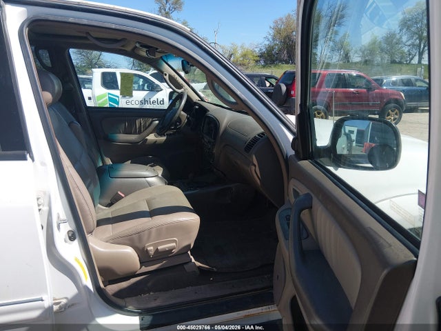 Продажа на аукционе авто 2003 Toyota Sequoia Limited V8, vin: 5TDBT48A63S179893, номер лота: 45029766