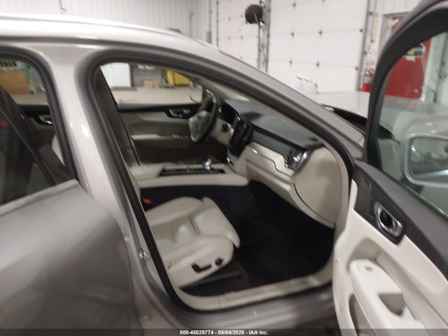 Aukcja sprzedaży 2022 Volvo Xc60 B5 Inscription, vin: YV4L12RL6N1996549, numer aukcji: 45029774