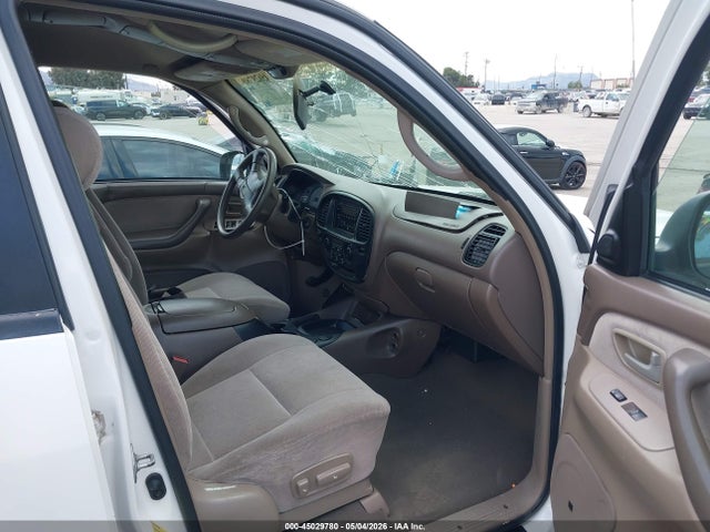Продажа на аукционе авто 2002 Toyota Sequoia Sr5 V8, vin: 5TDZT34A82S097984, номер лота: 45029780