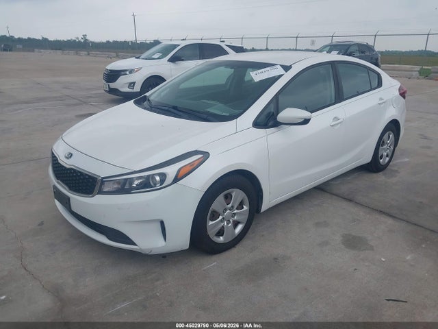 KIA FORTE LX 2018 3KPFL4A79JE212828 Image 2