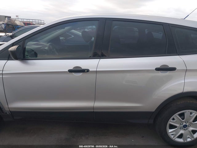 2015 Ford Escape S მანქანა იყიდება აუქციონზე, vin: 1FMCU0F75FUA09117, აუქციონის ნომერი: 45029799