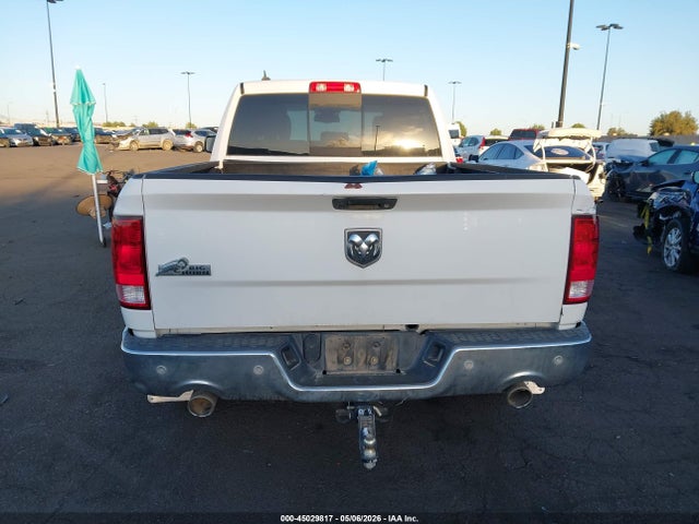 1C6RR6GT0JS169321 RAM 1500 Big Horn 4x2 6&#039;4 Box