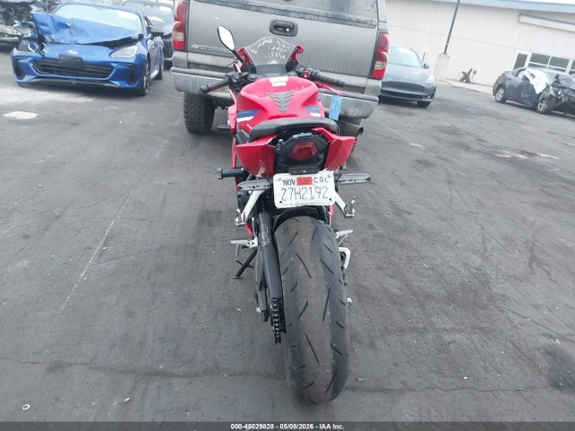MLHRH1550R5001317 Honda CBR650 R