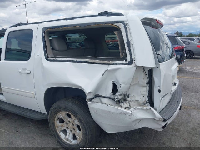 1GNSCJE00ER122981 Chevrolet Suburban 1500 Lt