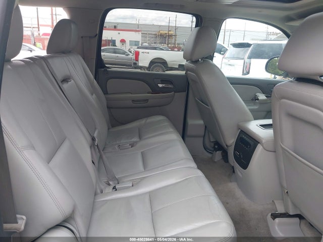 1GNSCJE00ER122981 Chevrolet Suburban 1500 Lt