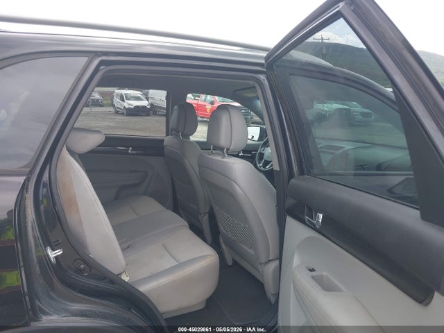 45029861 :رقم المزاد ، 5XYKT3A13BG076107 vin ، 2011 Kia Sorento Lx مزاد بيع