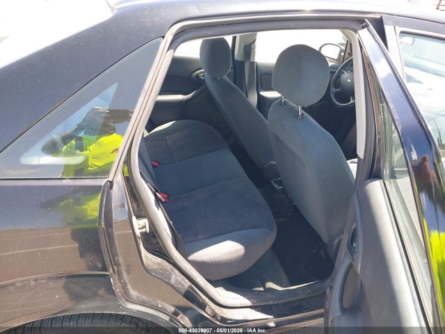 Aukcja sprzedaży 2001 Ford Focus Lx, vin: 1FAFP33P81W307887, numer aukcji: 45029907