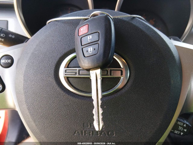 Scion TC 2015 JTKJF5C70FJ009804 Image 11