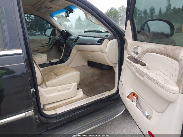 2007 Cadillac Escalade Esv Standard მანქანა იყიდება აუქციონზე, vin: 1GYFK66857R210212, აუქციონის ნომერი: 45029973