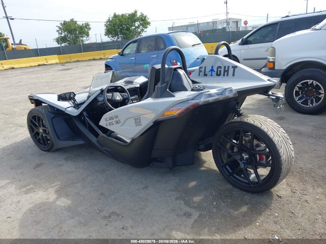 45029979 :رقم المزاد ، 57XAASHD9N8149110 vin ، 2022 Polaris Slingshot S مزاد بيع