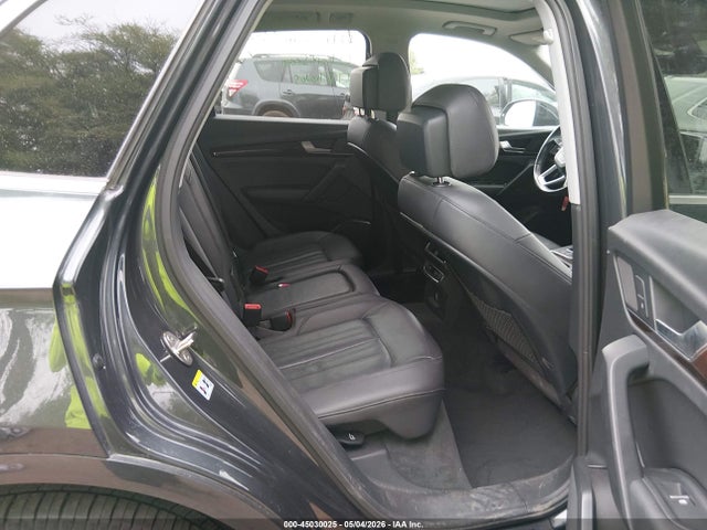 WA1BNAFY8J2213033 Audi Q5 2.0t Premium