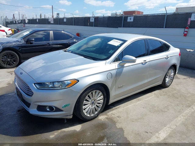 45030026 :رقم المزاد ، 3FA6P0PU8FR147311 vin ، 2015 Ford Fusion Energi Se Luxury مزاد بيع
