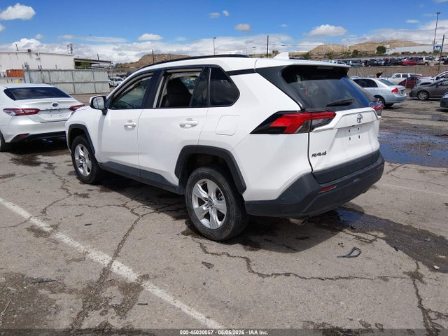2021 Toyota Rav4 Xle მანქანა იყიდება აუქციონზე, vin: 2T3P1RFV3MW241877, აუქციონის ნომერი: 45030057
