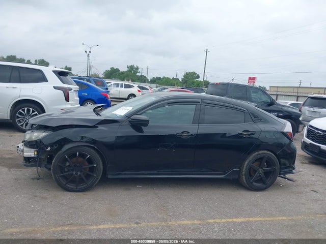 45030058 :رقم المزاد ، SHHFK7H49JU207363 vin ، 2018 Honda Civic Sport مزاد بيع