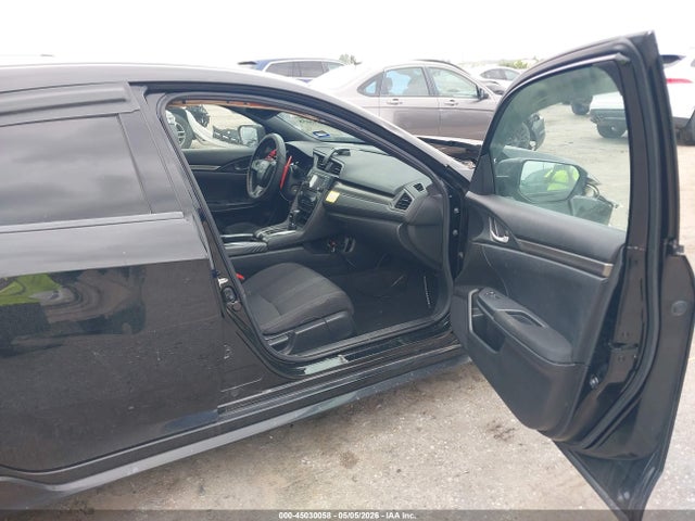 45030058 :رقم المزاد ، SHHFK7H49JU207363 vin ، 2018 Honda Civic Sport مزاد بيع