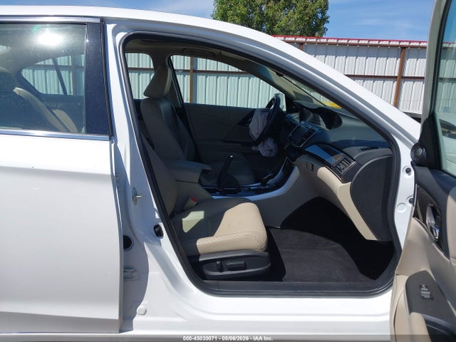 Продажа на аукционе авто 2016 Honda Accord Ex-l V-6, vin: 1HGCR3F89GA032811, номер лота: 45030071
