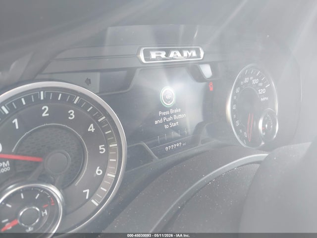 2021 Ram 1500 Big Horn  4x4 6'4 Box მანქანა იყიდება აუქციონზე, vin: 1C6SRFBT2MN805894, აუქციონის ნომერი: 45030093