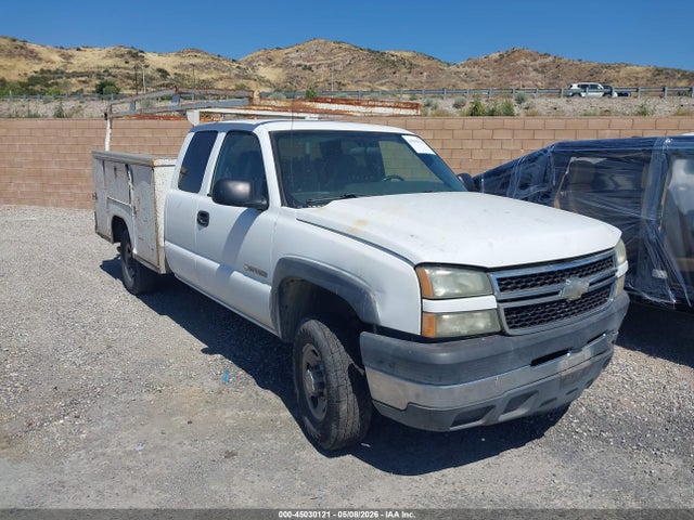 2006 Chevrolet Silverado 2500hd Work Truck მანქანა იყიდება აუქციონზე, vin: 1GCHC29UX6E155548, აუქციონის ნომერი: 45030121