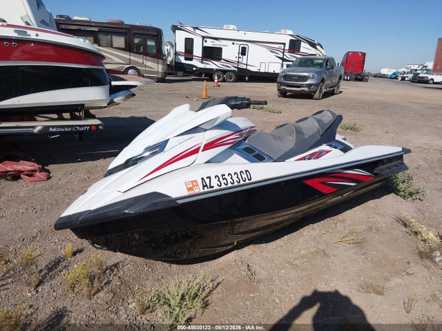 45030123 :رقم المزاد ، YAMA1387I516 vin ، 2015 Yamaha Fx Cruiser مزاد بيع