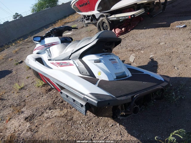 45030123 :رقم المزاد ، YAMA1387I516 vin ، 2015 Yamaha Fx Cruiser مزاد بيع