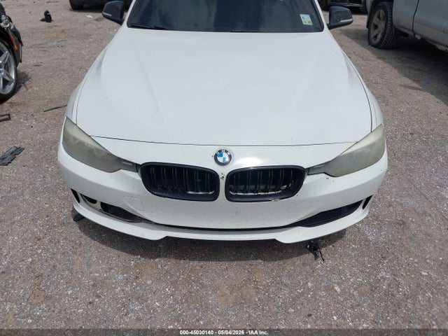 2014 Bmw 320i მანქანა იყიდება აუქციონზე, vin: WBA3B1C50EP678960, აუქციონის ნომერი: 45030140