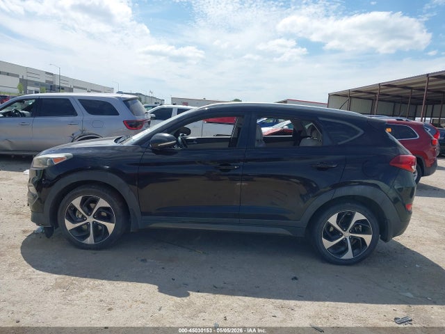 2016 Hyundai Tucson Sport მანქანა იყიდება აუქციონზე, vin: KM8J33A28GU268788, აუქციონის ნომერი: 45030153