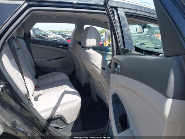 2016 Hyundai Tucson Sport მანქანა იყიდება აუქციონზე, vin: KM8J33A28GU268788, აუქციონის ნომერი: 45030153